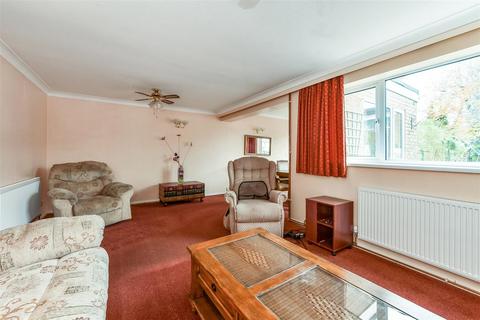 3 bedroom end of terrace house for sale, Gallaghers Mead, Andover