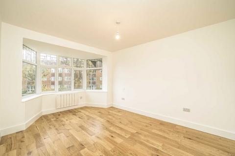 3 bedroom flat to rent, Brunswick Gardens, London W5