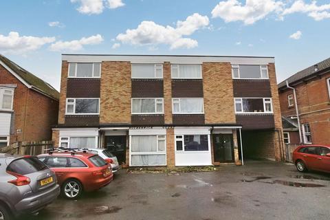 1 bedroom flat for sale, Flat 1 Rotherwick Court, 72 Alexandra Road, Farnborough, Hampshire, GU14 6DD