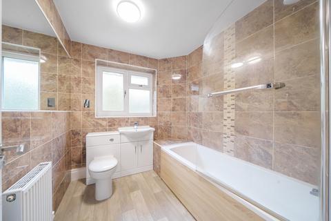 2 Station Gardens, Wetherby, LS22 6YR
