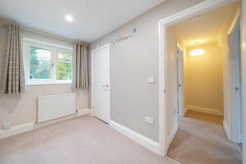 2 Station Gardens, Wetherby, LS22 6YR