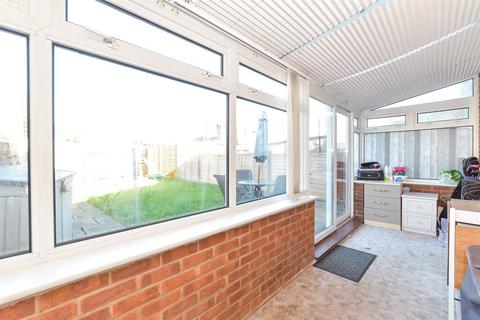 44 Hooks Lane, Havant, PO9 3DS