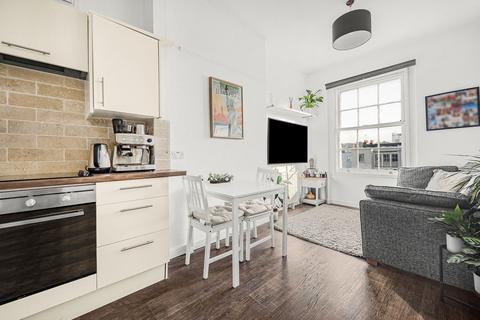 Flat 7, 4 Berkeley Street, Cheltenham, GL52 2SX