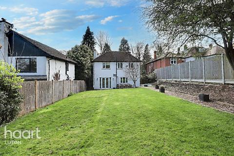 3 bedroom detached house for sale, London Road, Luton