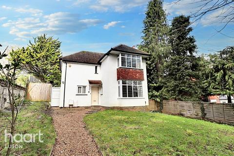 3 bedroom detached house for sale, London Road, Luton