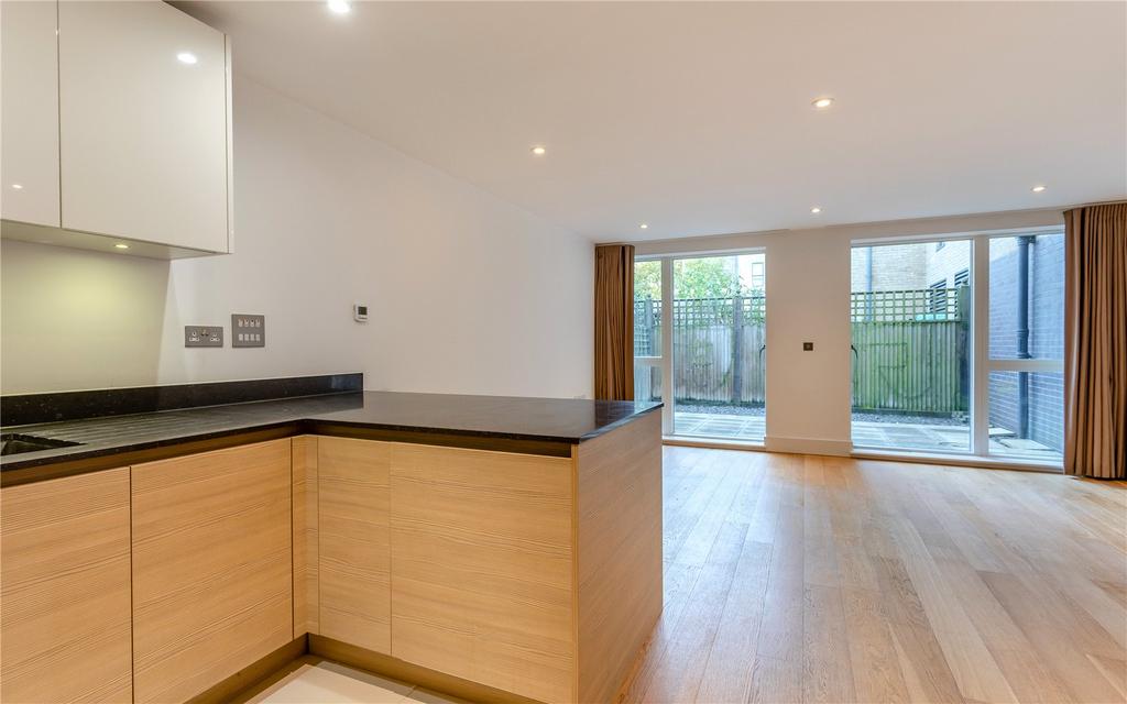 Kitchen/ Lounge/ Bed