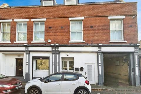 Office to rent, 13-15 High Street, Orpington, Kent