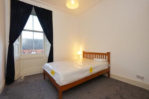 2 bedroom flat to rent, Church Hill Place, Edinburgh EH10