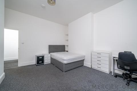 5 bedroom flat to rent, Camden Road, London NW1