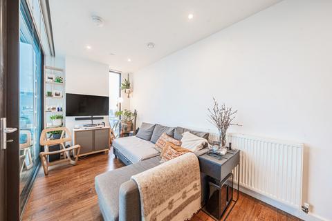 1 bedroom apartment for sale, Barge Walk, London