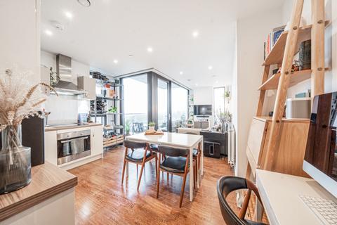 1 bedroom apartment for sale, Barge Walk, London