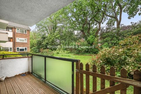 2 bedroom flat to rent, Holders Hill Road London NW4