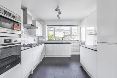 2 bedroom flat to rent, Holders Hill Road London NW4