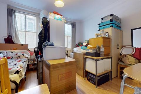 1 bedroom flat for sale, Hogarth Place, London SW5