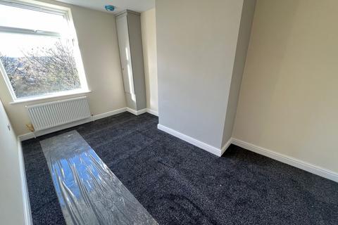 2 bedroom terraced house for sale, Trooper Lane, Halifax HX3