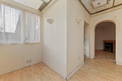 60 Brampton Road, Croydon, CR0 6JN