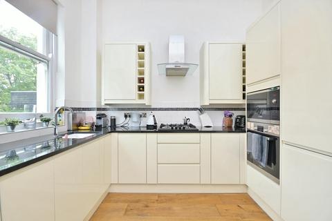 2 bedroom flat to rent, Haverstock Hill, Belsize Park, London, NW3