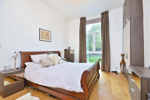 2 bedroom flat to rent, Haverstock Hill, Belsize Park, London, NW3