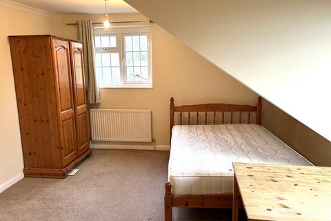 1 bedroom in a flat share to rent, Newdigate Road, Rusper RH12