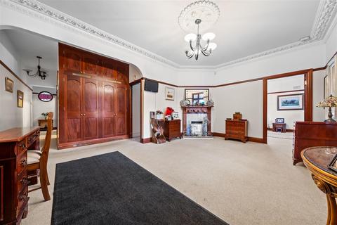 4 bedroom detached bungalow for sale, The Gallop, Sutton SM2