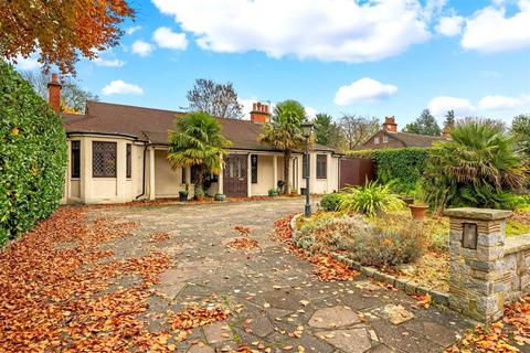 4 bedroom detached bungalow for sale, The Gallop, Sutton SM2