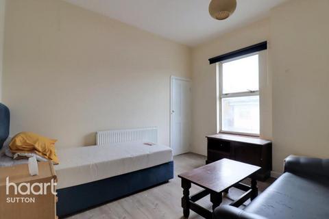 1 bedroom maisonette to rent, Burgess Road, SUTTON