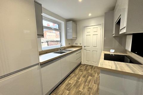 2 bedroom end of terrace house to rent, Lorne Street, Carlisle, CA2