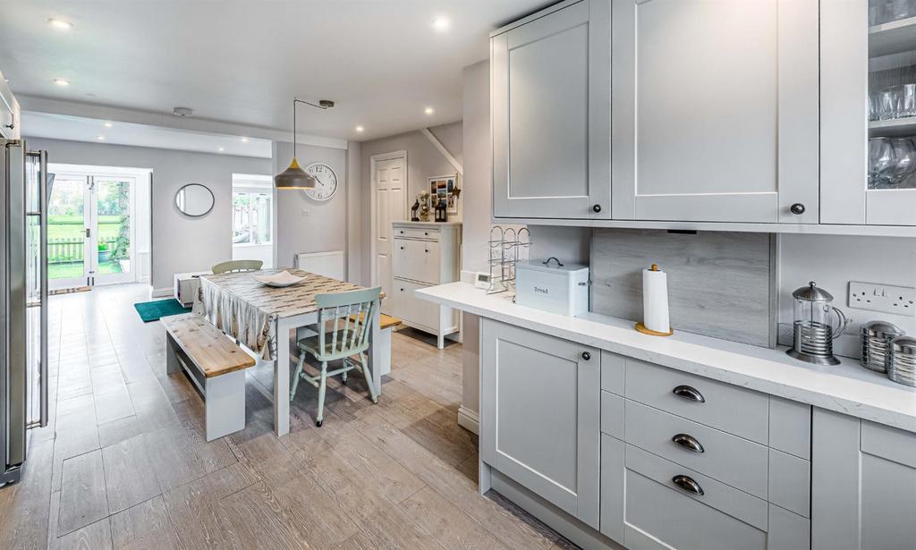 Kitchen/Breakfast Room