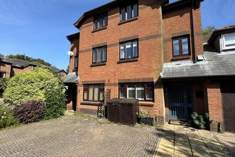 4 bedroom terraced house for sale, Penfolds Place, Arundel