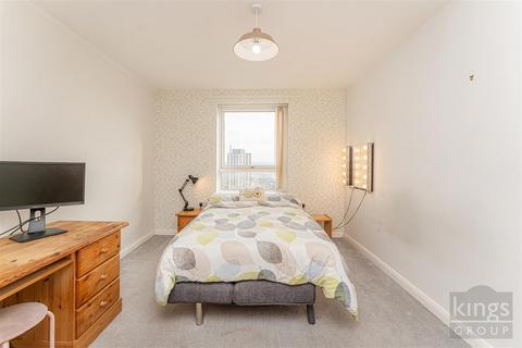 2 bedroom flat for sale, Cannon Road, London