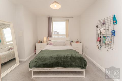 2 bedroom flat for sale, Cannon Road, London