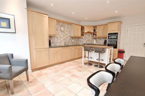 4 bedroom terraced house for sale, Florence Way, Woking GU21