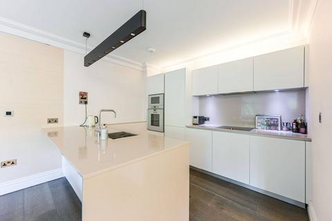 1 bedroom flat to rent, Queens Gate, South Kensington, London, SW7