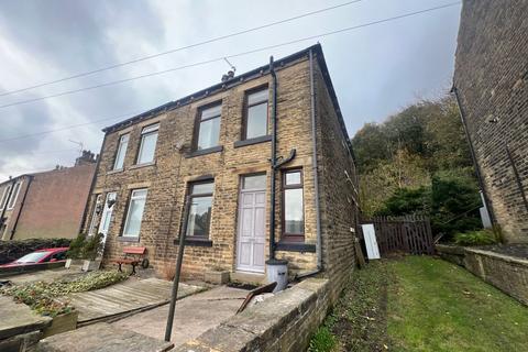 2 bedroom terraced house for sale, Park Road, Elland HX5