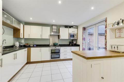 4 bedroom detached house for sale, Ashington Drive, Arnold NG5