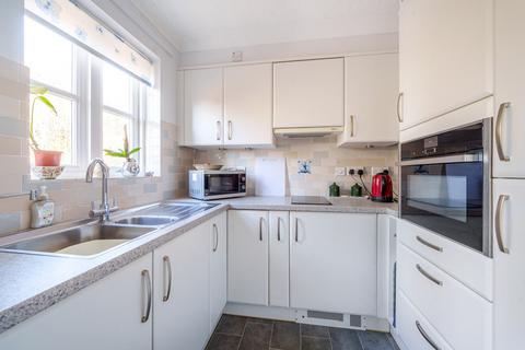 2 bedroom apartment for sale, Deanery Close, Chichester, PO19