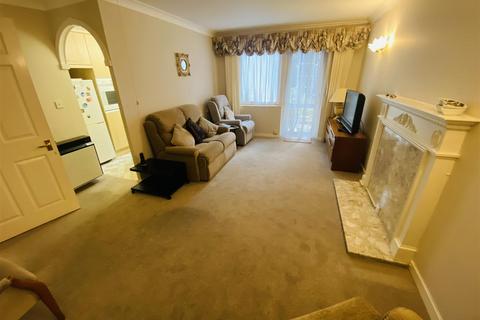 2 bedroom retirement property for sale, Elstree Road, Bushey WD23