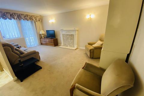 2 bedroom retirement property for sale, Elstree Road, Bushey WD23