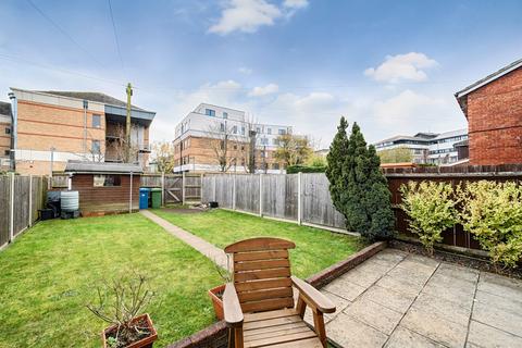 2 Barn Close, Bracknell, RG12 2TR