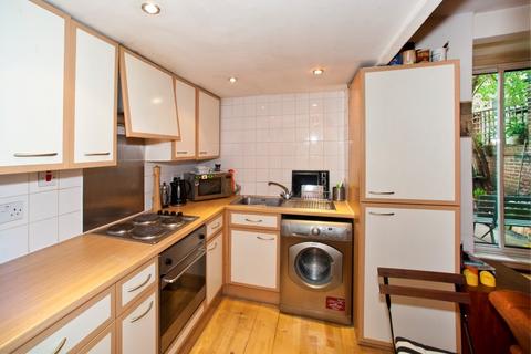 2 bedroom flat for sale, Shepherd's Bush W12 W12