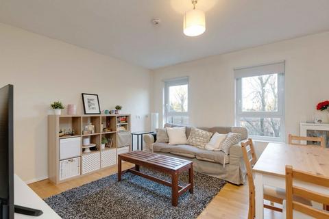 2 bedroom flat for sale, Grove Road, London W5