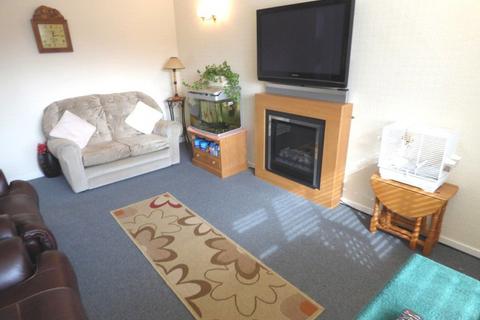 2 bedroom apartment to rent, Park Avenue, Park Rd, Sale, M33 6HE