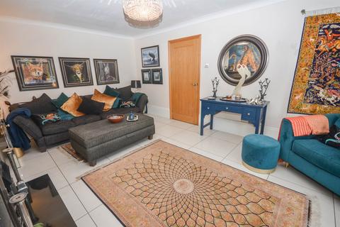 9 Hambledon Close, Boldon Colliery, NE35 9NB