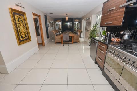 9 Hambledon Close, Boldon Colliery, NE35 9NB
