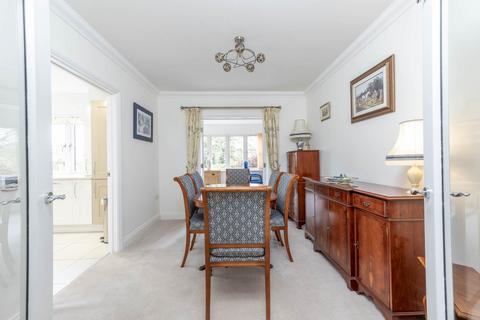 2 bedroom retirement property for sale, Penhurst Gardens, Chipping Norton