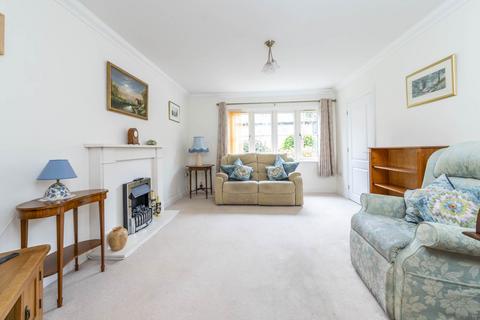 2 bedroom retirement property for sale, Penhurst Gardens, Chipping Norton