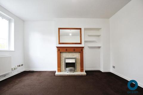 2 bedroom terraced house to rent, Union Road, Bristol BS2