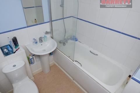 1 bedroom flat to rent, Webster Court, Rayleigh, Essex