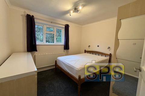 2 bedroom flat to rent, Wain Drive, Stoke-on-Trent ST4