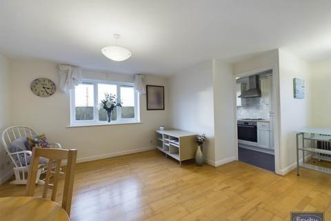 2 bedroom flat to rent, Harlinger Street , Woolwich , London